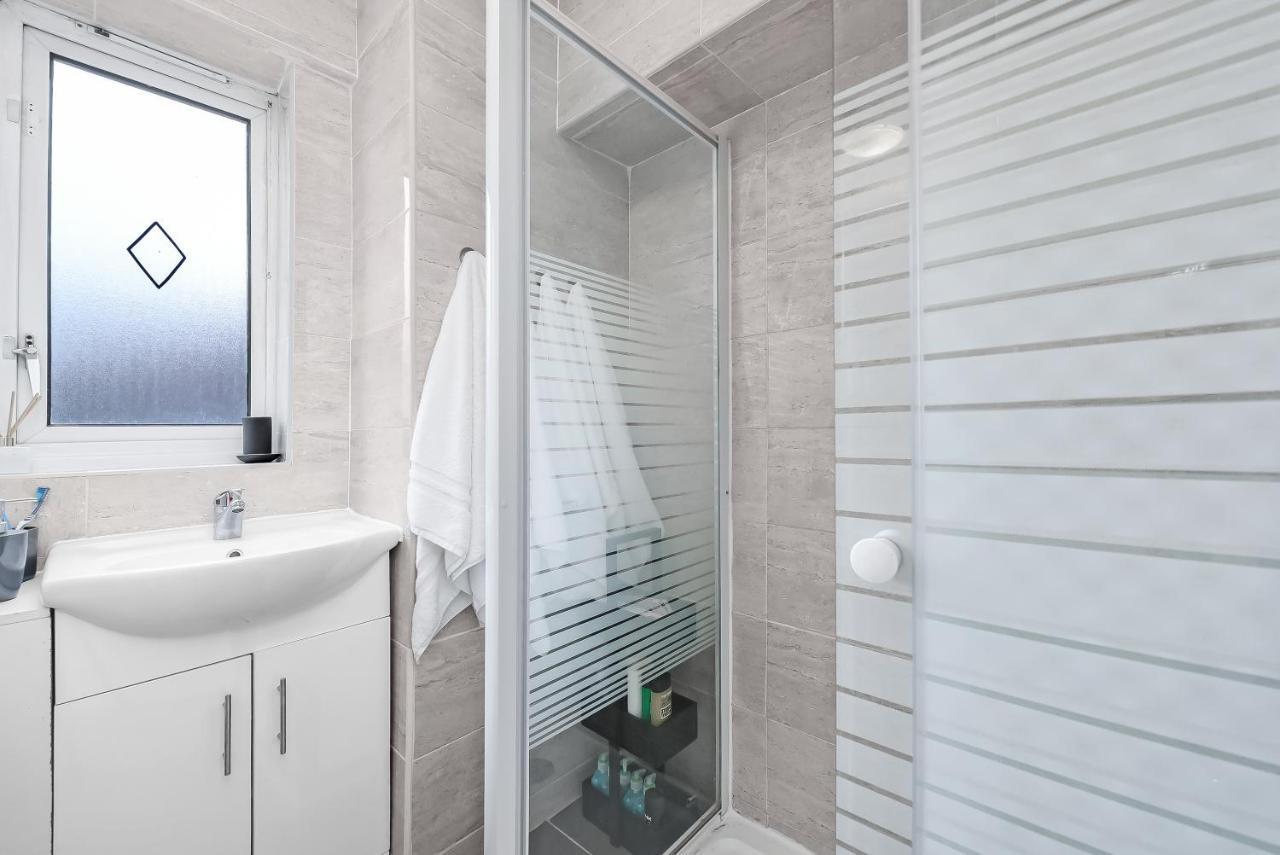 Stylish Excel 3 Bedroom Flat London Exterior foto
